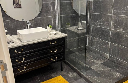 Charnay-les-Macon Wohnung | Comfortable, central accommodation