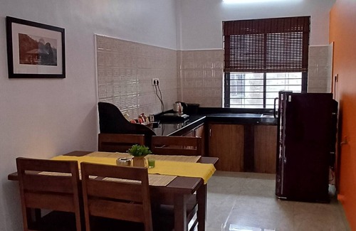 Calangute Haus | Comfortable Double Bedroom Serviced Apartment - Mahamaya
