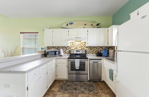 Crescent Beach Haus | Comfortable Emerald Coast Retreat! Only 3 minute walk to the white sandy BEACH!