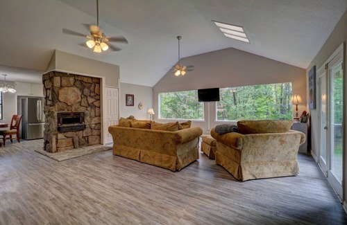 Ranger Haus | Comfortable home near Carter's Lake- Secluded and inviting!