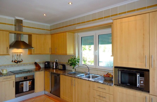 Boavista Villa | Komfortable Luxus Familien Villa - 10x5m Privater Pool, Grill, Spielzimmer