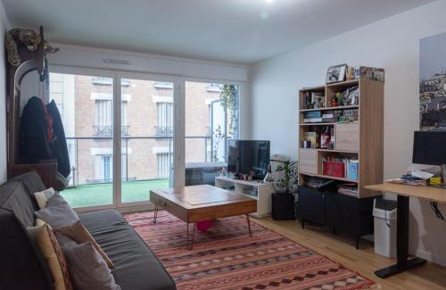 Clichy Wohnung | Comfortable nest in the city center