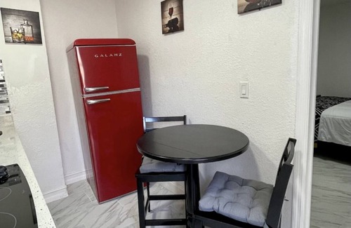 Oak Ridge Wohnung | COMFORTABLE ORLANDO PRIVATE STUDIO W/FULL KITCHEN!