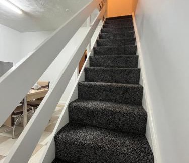 Ashton-under-Lyne Haus | Comfortable, spacious 2 Bedroom house close to Etihad Stadium