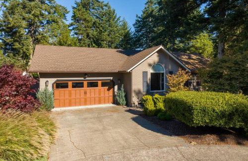 Florence Skihütte | Comfy 4B/2b home near Dunes & Ocean! Pet Friendly!