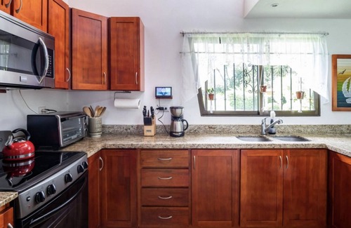 Uvita Haus | Comfy and Convenient Home Minutes from Beach National Park