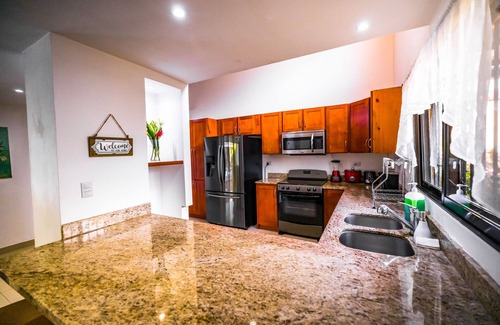 Uvita Haus | Comfy and Convenient Home Minutes from Beach National Park