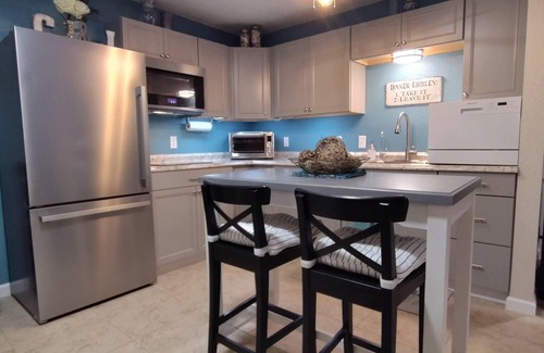 Memphis Wohnung | Comfy and cozy 1BR downstairs apt with King sized bed, centrally located for fun