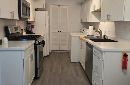Largo Wohnung | Comfy, Cozy and Conveniently Located