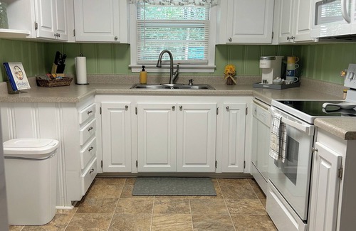 Weaver Haus | Comfy & Cozy Home in Weaver!