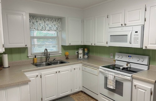 Weaver Haus | Comfy & Cozy Home in Weaver!