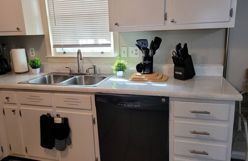 Austell Haus | Comfy Cozy Home near Six Flags