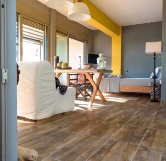 Kourouta Haus | Comfy Kourouta Apartment & Suite