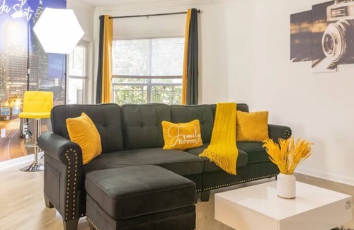 Atlanta Wohnung | Comfy Superstar Getaway w/Selfie Wall, Free Parking & Wifi