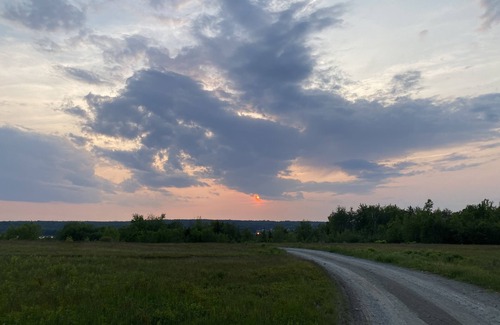 Addison Kabine | Comfy Woodland Camp Privacy withinin minutes of local amenities and attractions!