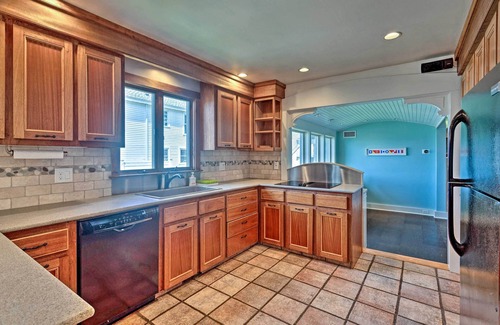 Portsmouth Hütte | Common Fence Point Cottage w/ Ocean Views!