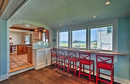 Portsmouth Hütte | Common Fence Point Cottage w/ Ocean Views!