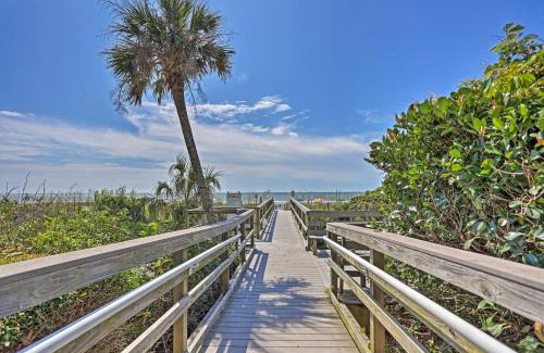 Myrtle Beach Wohnung | Community Pool Access Condo in Myrtle Beach