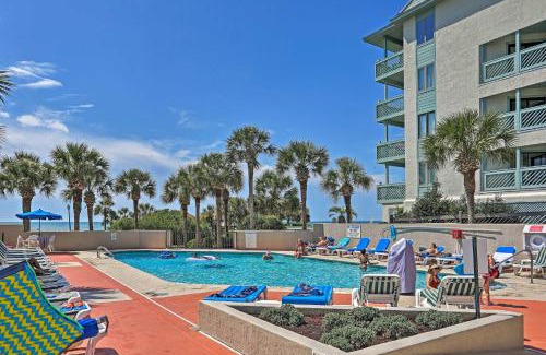Myrtle Beach Wohnung | Community Pool Access Condo in Myrtle Beach