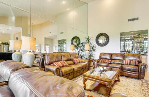 Palm Desert Wohnung | Community Pools and Golf Views Palm Desert Condo!