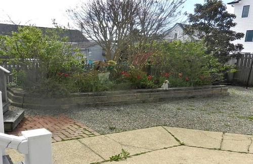 Ship Bottom Haus | Compact and cozy two-bedroom duplex sleeps six.