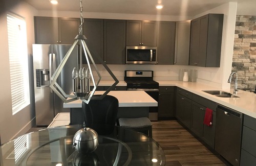 Taylorsville Haus | Completely Furnished 30 Day Corporate Rental