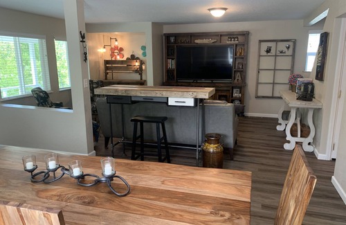 Wallace Haus | Completely renovated bungalow on South Hill steps from quaint downtown Wallace!!
