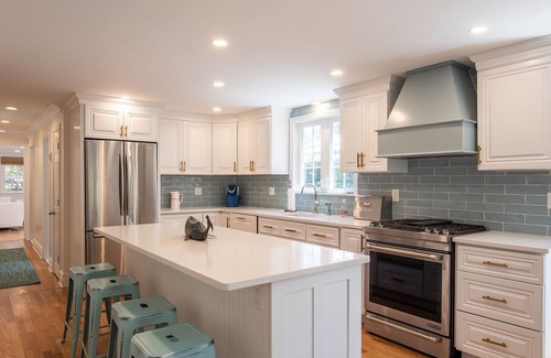 Katama Haus | Komplett renoviert Edgartown Cape mit neuen Pool ~ 14 Personen