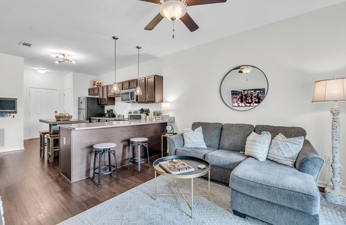 Starkville Eigentumswohnung | Completely Updated Condo, 15 Minute Walk to Davis Wade Stadium!!