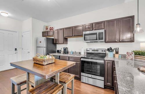 Starkville Eigentumswohnung | Completely Updated Condo, 15 Minute Walk to Davis Wade Stadium!!