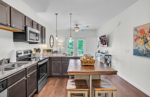 Starkville Eigentumswohnung | Completely Updated Condo, 15 Minute Walk to Davis Wade Stadium!!