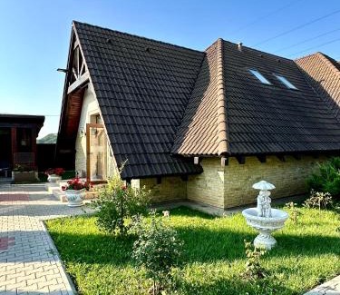 Onesti Haus | Complex Hanul Cavalerului