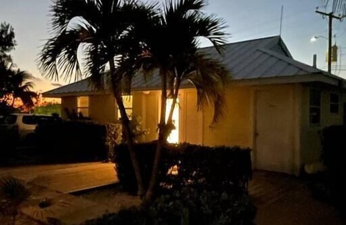 Little Cayman Haus | Conch Club Cottage Vacation Rental