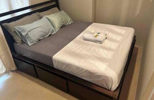 Luzon Wohnung | Condo Unit with Balcony Avida IT Park