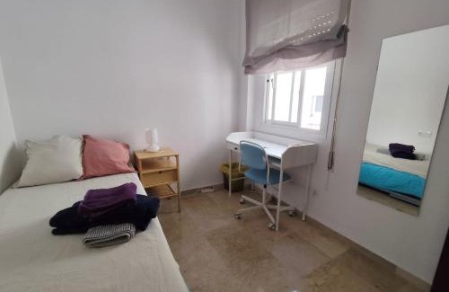 La Goleta Haus | Confortable habitación céntrica en piso privado