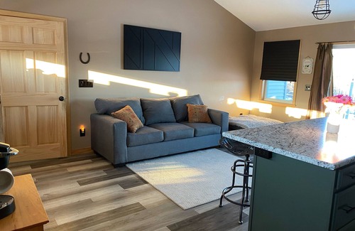 Franklin Haus | Connect with nature - quiet and peaceful modern ranch in Eastbrook