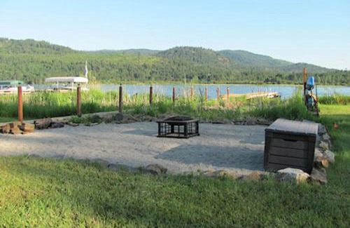 Laclede Haus | Conrad Vista Waterfront Home