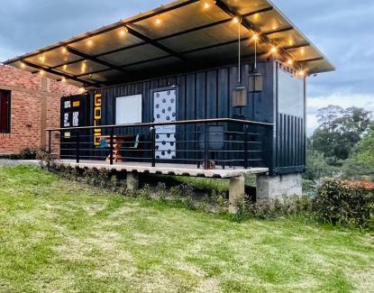 Chiquinquira Wohnung | Container glamping de lujo rodeado de naturaleza a 10 min del centro