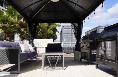 Kashiwa Wohnmobilvermietung | Containertrailer D 1 unit can accommodate up to 6 / Kashiwa City Chiba