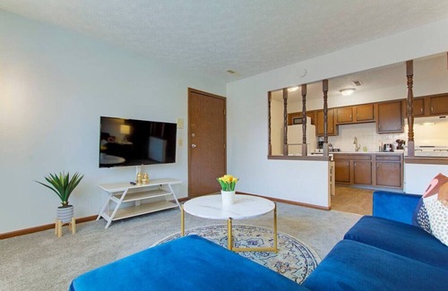 North Canton Wohnung | Contemporary 1 BD | Near Hall of Fame & Airport