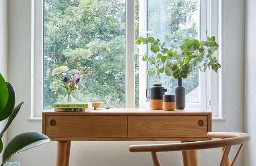 Pontcanna Wohnung | Contemporary Central Duplex by Black Door Stays