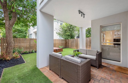 Hawthorne Wohnung | Contemporary Comfy ~ 2Bed/2Bath/1Car ~ Hawthorne