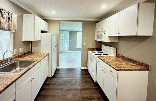 Conneaut Lakeshore Hütte | Contemporary Cottage Located Near Conneaut Lake