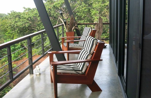 Puerto Carrillo Haus | Modernes Hanghaus mit Blick auf den Pazifischen Ozean.