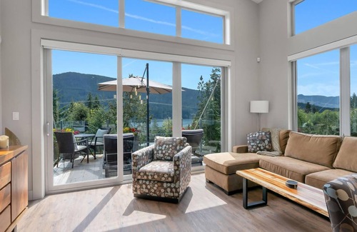 Youbou Haus | Contemporary Lake View Cabin with water toys AC, Jacuzzi & every kitchen amenity