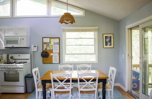 Vineyard Haven Haus | Lichtdurchflutete Zeitgenössische Year-Round Retreat