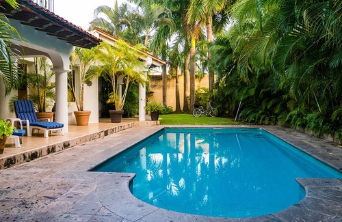 Bucerias Haus | Zeitgenössische Villa in üppigem, tropischem, privatem Paradies