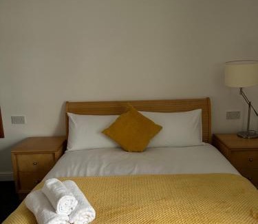 Hull Hotel | Continental Hotel with access to shared kitchen