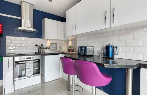 Westcliff-on-Sea Haus | Northview Spacious 4BR House | Contractors | Leisure | WIFI