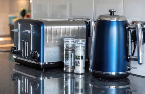 Westcliff-on-Sea Haus | Northview Spacious 4BR House | Contractors | Leisure | WIFI